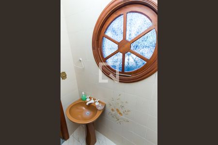 Casa à venda com 500m², 4 quartos e 3 vagasBanheiro do Salão de Festas