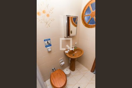 Casa à venda com 500m², 4 quartos e 3 vagasBanheiro de Serviço