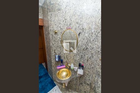 Casa à venda com 500m², 4 quartos e 3 vagasBanheiro das Suítes 3 e 4