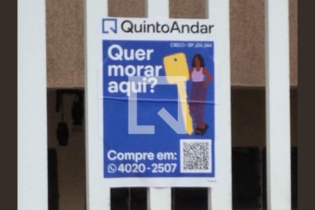 Apartamento à venda com 78m², 2 quartos e 1 vagaPlaquinha instalada no portão do imóvel