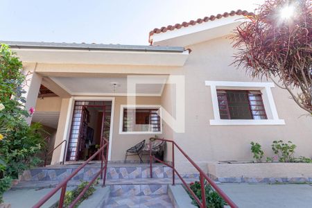 Casa à venda com 195m², 3 quartos e 4 vagasFachada