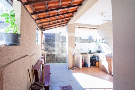Casa à venda com 195m², 3 quartos e 4 vagasÁrea de serviço 