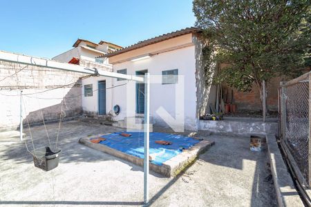 Casa à venda com 195m², 3 quartos e 4 vagasQuintal