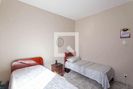 Casa à venda com 195m², 3 quartos e 4 vagasQuarto 2 