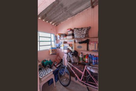 Casa à venda com 195m², 3 quartos e 4 vagasQuarto de despejo 