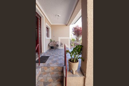 Casa à venda com 195m², 3 quartos e 4 vagasVaranda