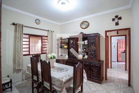 Casa à venda com 195m², 3 quartos e 4 vagasCopa