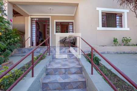 Casa à venda com 195m², 3 quartos e 4 vagasEntrada