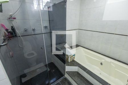 Casa à venda com 1036m², 15 quartos e 12 vagasBanheiro da suite