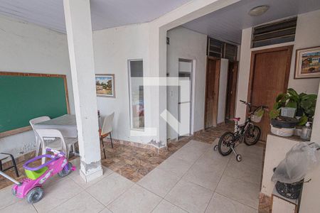 Casa à venda com 1036m², 15 quartos e 12 vagasÁrea externa