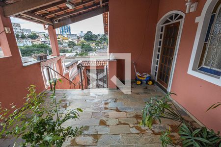 Casa à venda com 1036m², 15 quartos e 12 vagasVaranda
