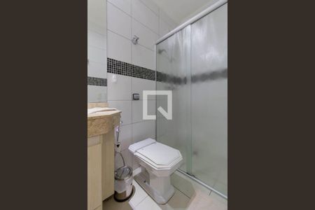 Casa à venda com 240m², 3 quartos e 2 vagas Casa à venda com 240m², 3 quartos e 2 vagasBanheiro Suíte 2