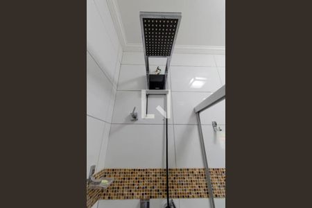 Casa à venda com 240m², 3 quartos e 2 vagas Casa à venda com 240m², 3 quartos e 2 vagasBanheiro Suíte 3