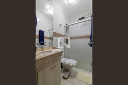 Casa à venda com 240m², 3 quartos e 2 vagas Casa à venda com 240m², 3 quartos e 2 vagasBanheiro Suíte 3