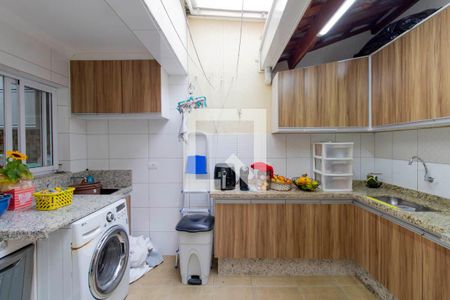 Casa à venda com 240m², 3 quartos e 2 vagas Casa à venda com 240m², 3 quartos e 2 vagasÁrea de Serviço e Área Gourmet