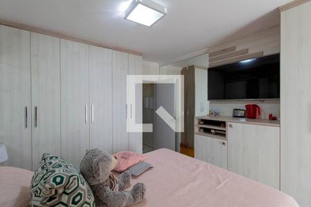 Casa à venda com 240m², 3 quartos e 2 vagas Casa à venda com 240m², 3 quartos e 2 vagasSuíte