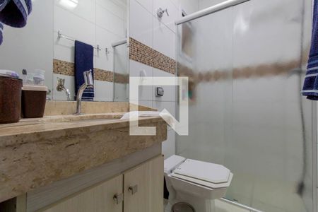 Casa à venda com 240m², 3 quartos e 2 vagas Casa à venda com 240m², 3 quartos e 2 vagasBanheiro Suíte 3