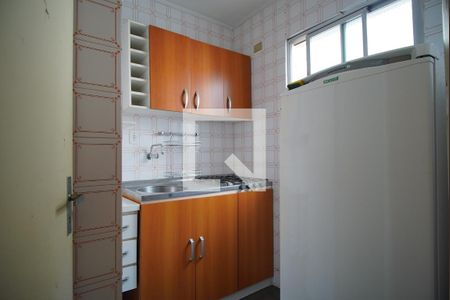 Cozinha  de apartamento à venda com 1 quarto, 31m² em Floresta, Porto Alegre