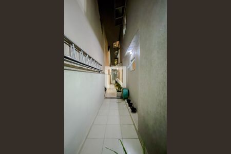 Casa à venda com 140m², 3 quartos e 4 vagasCorredor