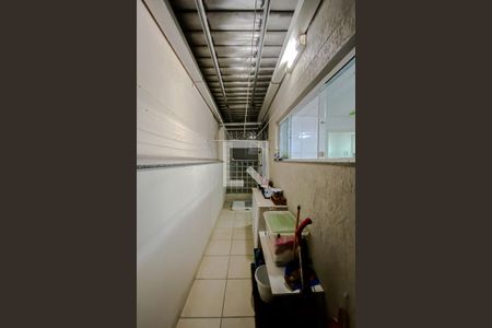 Casa à venda com 140m², 3 quartos e 4 vagasCorredor