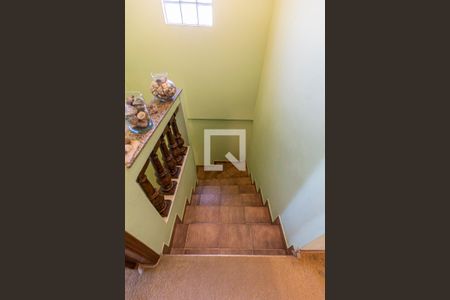 Escada dormitórios de casa à venda com 3 quartos, 250m² em Vila Bela Vista, Santo André