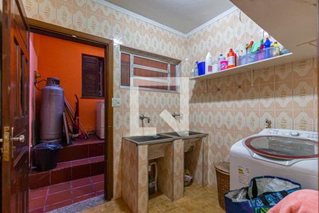 Casa à venda com 250m², 3 quartos e 2 vagasÁrea de Serviço