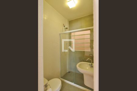 Apartamento para alugar com 100m², 2 quartos e sem vagaBanheiro da Suíte