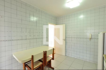 Apartamento para alugar com 100m², 2 quartos e sem vagaCozinha