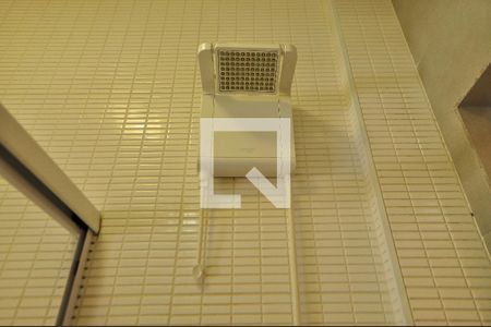 Apartamento para alugar com 100m², 2 quartos e sem vagaBanheiro da Suíte