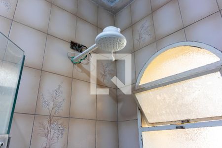 Casa à venda com 200m², 6 quartos e 3 vagasSuíte 3, banheiro 