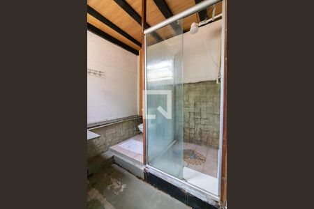 Casa à venda com 200m², 6 quartos e 3 vagasSuíte 4, banheiro 