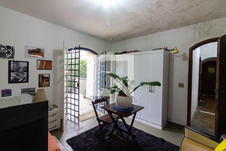 Casa à venda com 200m², 6 quartos e 3 vagasSuíte 5