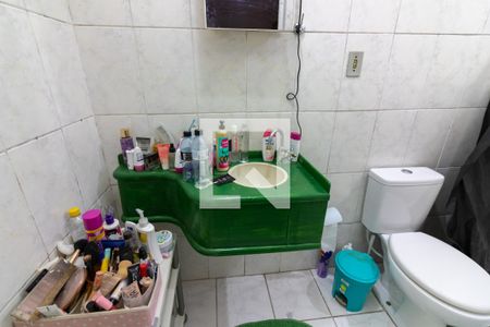 Casa à venda com 200m², 6 quartos e 3 vagasSuíte 1, banheiro 