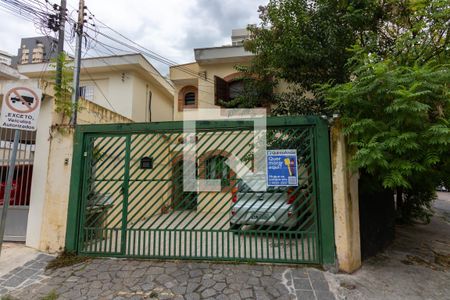 Casa à venda com 200m², 6 quartos e 3 vagasFachada