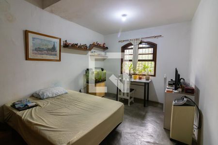 Casa à venda com 200m², 6 quartos e 3 vagasSuíte 3