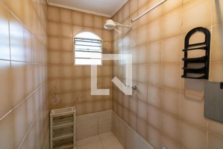 Casa à venda com 200m², 6 quartos e 3 vagasSuíte 2 , banheiro 