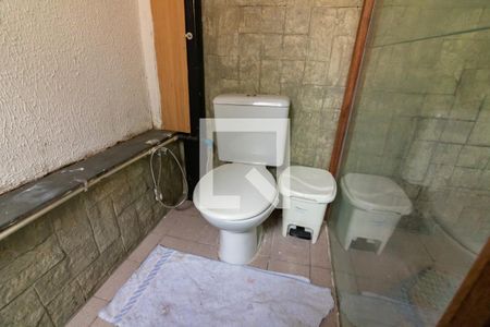 Casa à venda com 200m², 6 quartos e 3 vagasSuíte 4, banheiro 