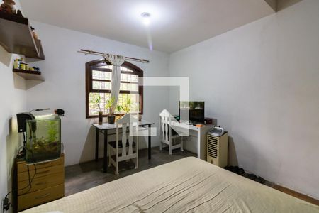 Casa à venda com 200m², 6 quartos e 3 vagasSuíte 3