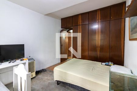 Casa à venda com 200m², 6 quartos e 3 vagasSuíte 3