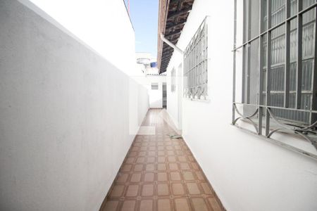 Casa à venda com 95m², 3 quartos e 2 vagascorredor