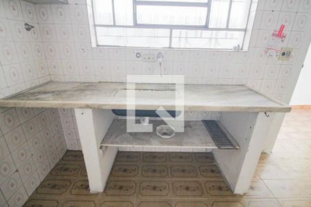 Casa à venda com 95m², 3 quartos e 2 vagascozinha