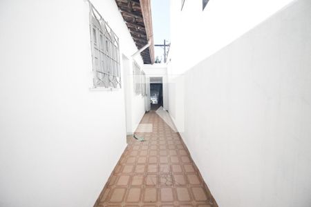Casa à venda com 95m², 3 quartos e 2 vagascorredor