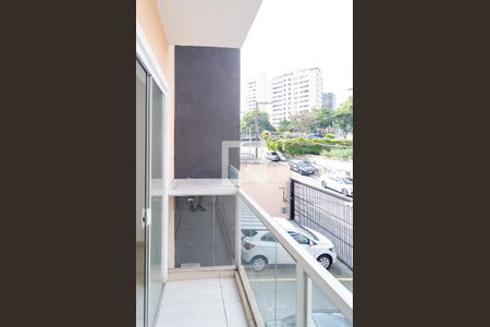 Varanda de kitnet/studio para alugar com 1 quarto, 26m² em Vila Mira, São Paulo