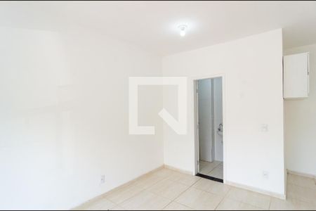 Quarto de kitnet/studio para alugar com 1 quarto, 26m² em Vila Mira, São Paulo
