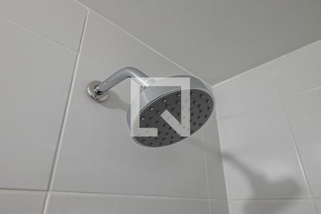 Banheiro de kitnet/studio para alugar com 1 quarto, 27m² em Pinheiros, São Paulo