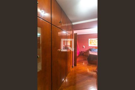 Casa à venda com 316m², 3 quartos e 7 vagasCloset suíte 3