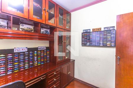 Casa à venda com 316m², 3 quartos e 7 vagasOffice