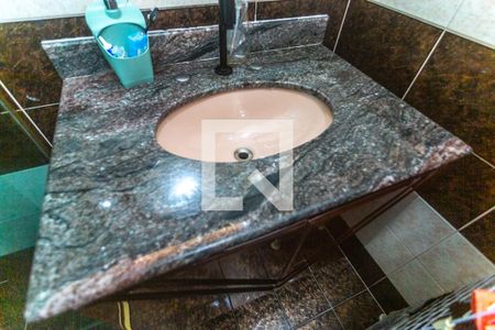 Casa à venda com 316m², 3 quartos e 7 vagasBanheiro suíte 1