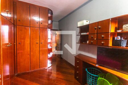 Casa à venda com 316m², 3 quartos e 7 vagasSuíte 2