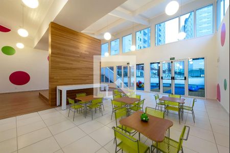 Apartamento à venda com 64m², 2 quartos e 1 vagaÁrea comum